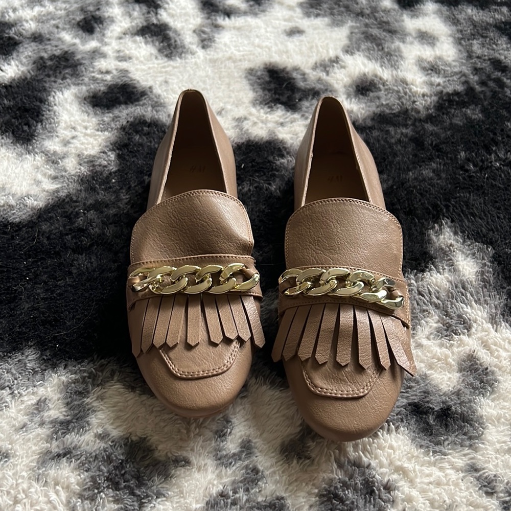 H&M loafers with gold hardware. Never worn but no tags!